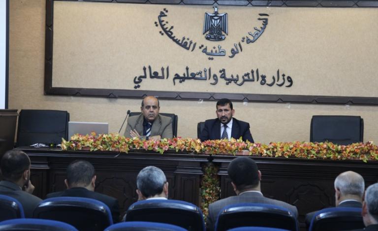 "التعليم" تعلن تطبيق نظام "الاعتماد المدرسي" بمدارس القطاع