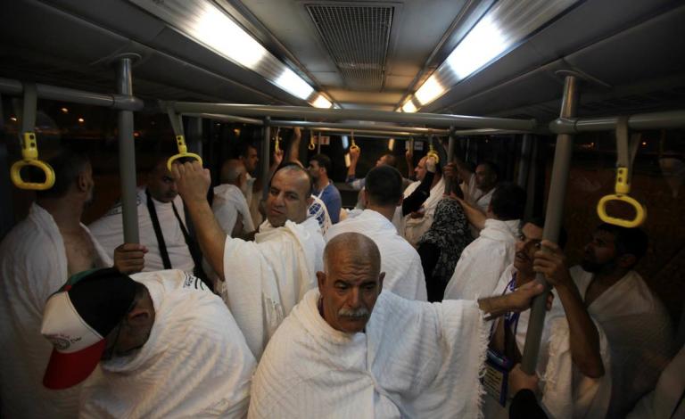 وصول فوج حجاج ذوي الشهداء إلى غزة عبر معبر رفح فجرا