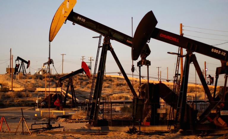 النفط يبلغ أعلى سعر خلال العام الحالي