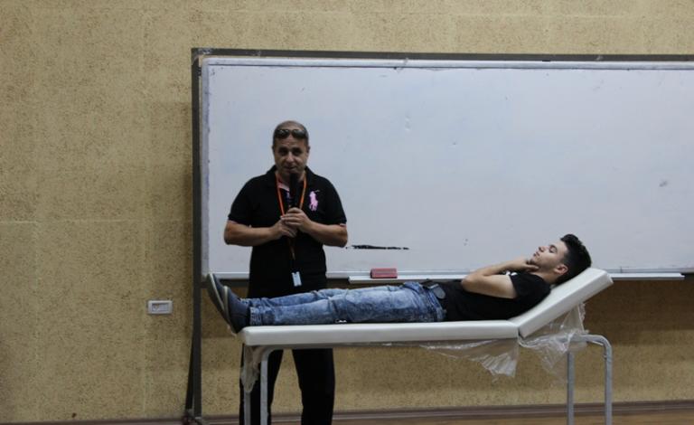 "بوليتكنك فلسطين" تستضيف أخصائي الطب الرياضي الدكتور عادل نصار
