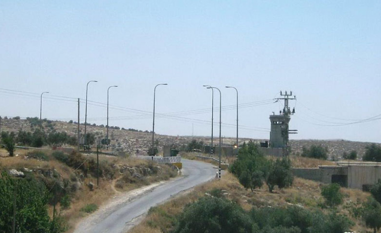 بيت عواد وجدار الفصل العنصري