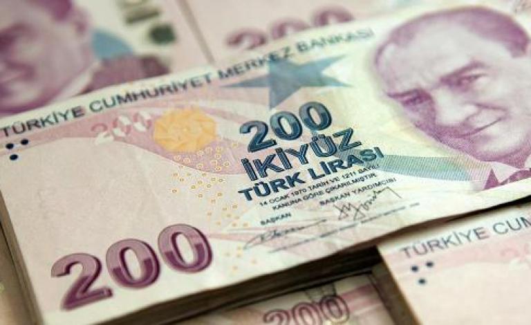 الليرة التركية تتجه للصعود