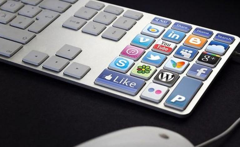 إذا كنت من الأشخاص الذين يمضون وقتاً طويلاً على مواقع التواصل مثل 