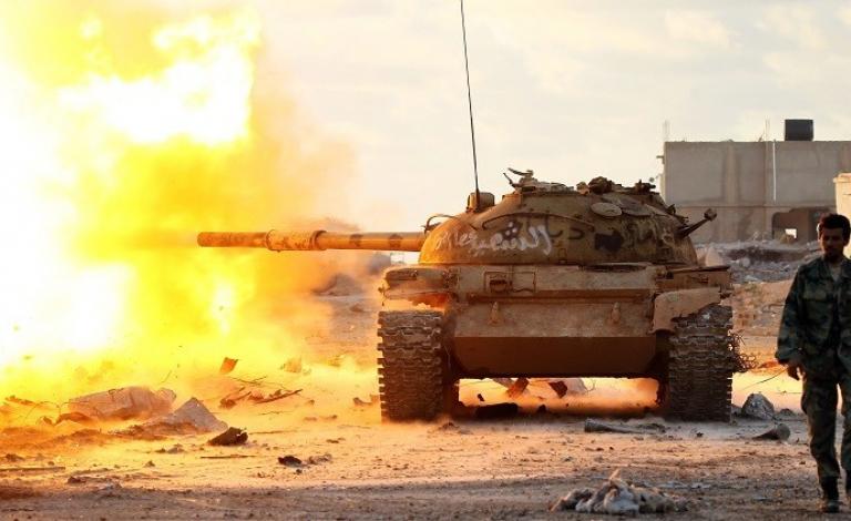 قال المتحدث باسم وزارة الدفاع بحكومة الوفاق الليبية، محمد الغصري، إنه تم تشكليل غرفة مشتركة من عدة كتائب لتحرير قاعدة براك التابعة لقوات الجيش الوطني الليبي بقيادة خليفة حفتر.  إقرأ المزيد أفراد من الجيش الوطني الليبي 