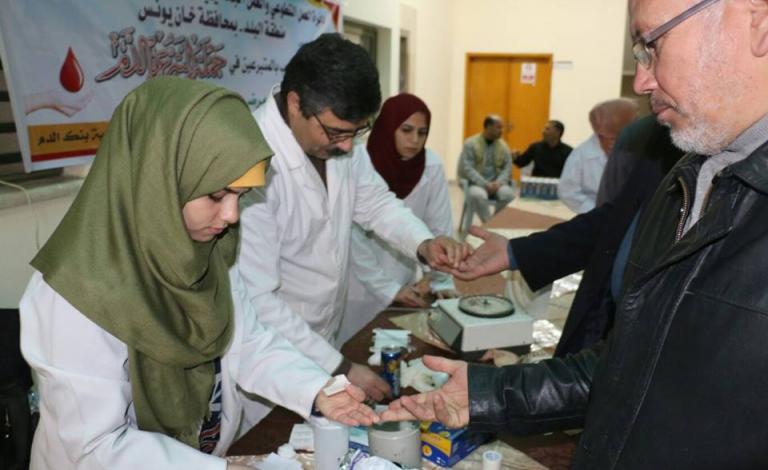حماس تنظم حملة للتبرع بالدم بوسط خان يونس