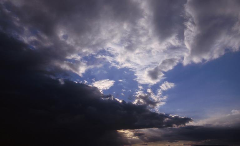 clouds-lo0w
