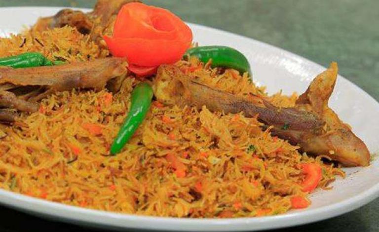 موزة بالشعرية