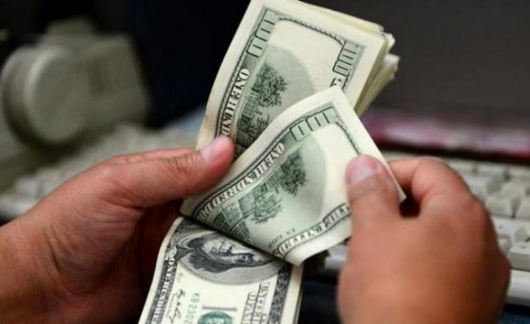 الأونروا توزع مساعدات نقدية على 1,669 أسرة بغزة
