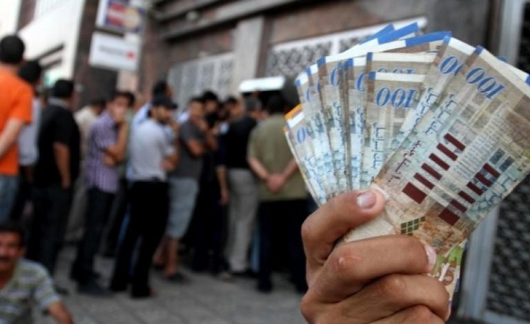 صرف مخصصات الشؤون في الضفة وغزة الاثنين المقبل