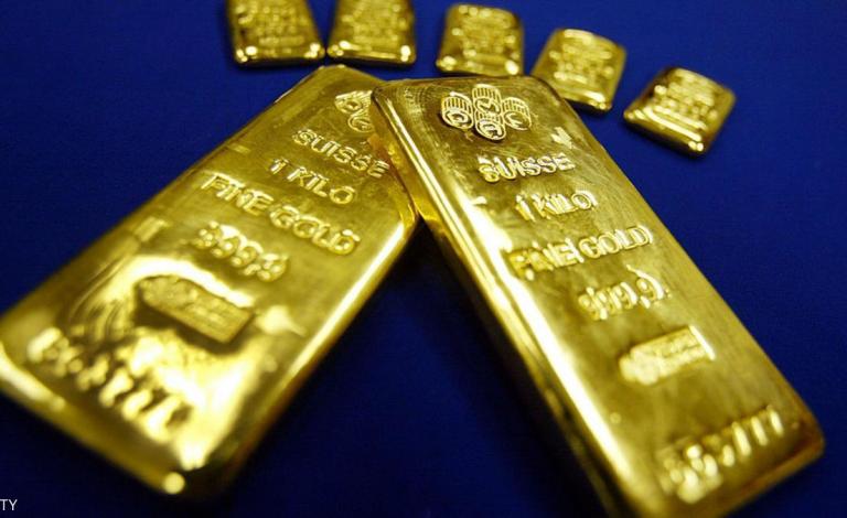 الذهب يصعد مع تراجع الأسهم