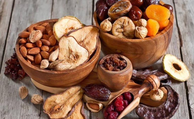ماذا تطعمين طفلك وقت الاختبارات؟