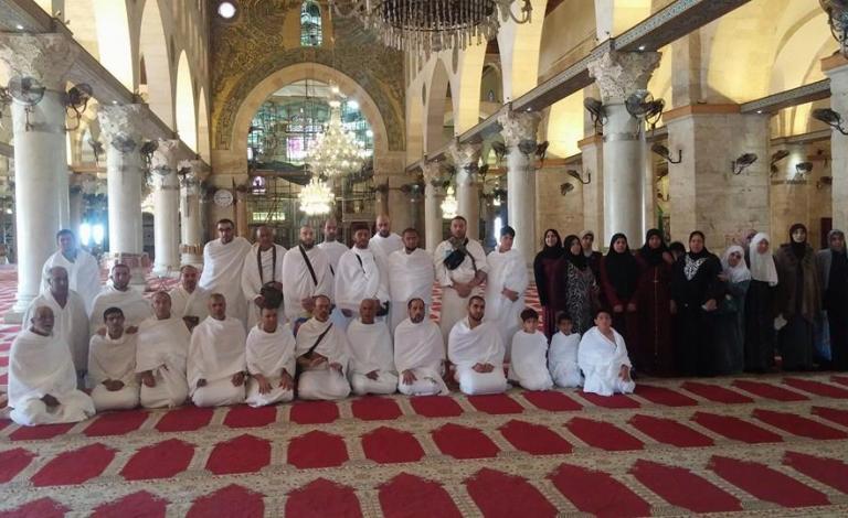 معتمرون فلسطينيون يحرمون من المسجد الأقصى المبارك