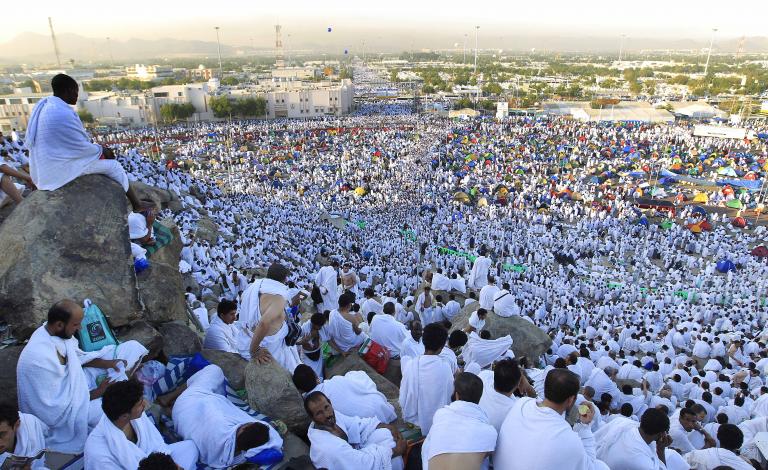 وقوف الحجاج بعرفة