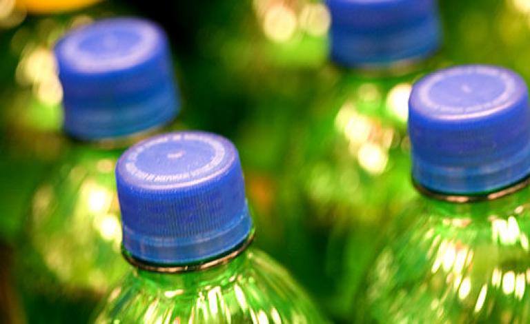 أسباب ستجعلك تتوقف عن تناول المشروبات الغازية