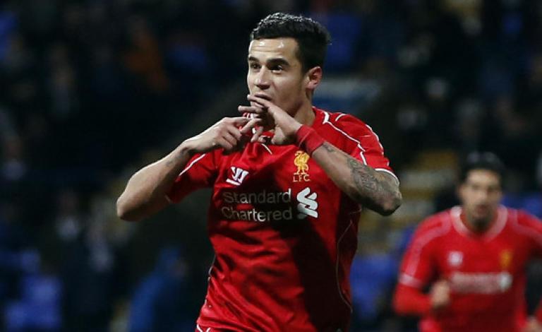 ألمح البرازيلي فيليب كوتينيو، لاعب ليفربول، لترحيبه بالانتقال إلى صفوف برشلونة، عندما أبدى سعادته باللعب بجوار مواطنه نيمار دا سيلفا.  وأشارت تقارير صحفية إسبانية عدة إلى أن كوتينيو يعد هدفا أساسيا لبرشلونة خلال فترة الانتقالات الصيفية المقبلة، فيما صرح ن