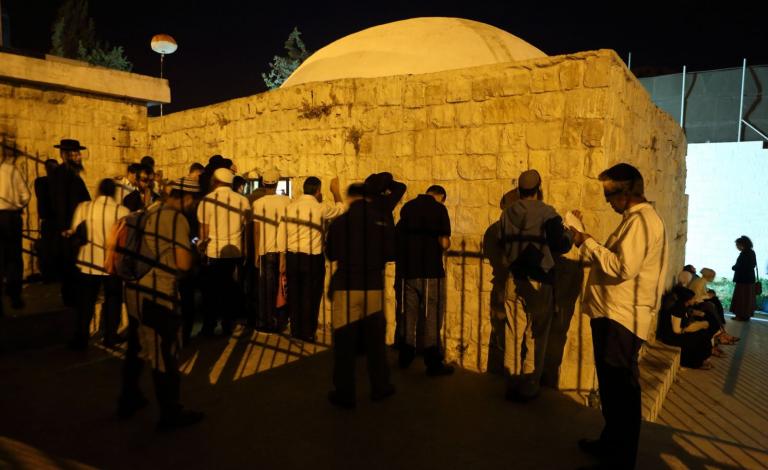 2b89a1a7fabc1b8557f9bc4f3e45b99c