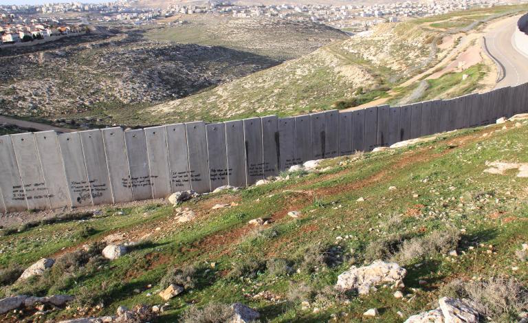 Israeli_West-Bank_barrier_Ramallah