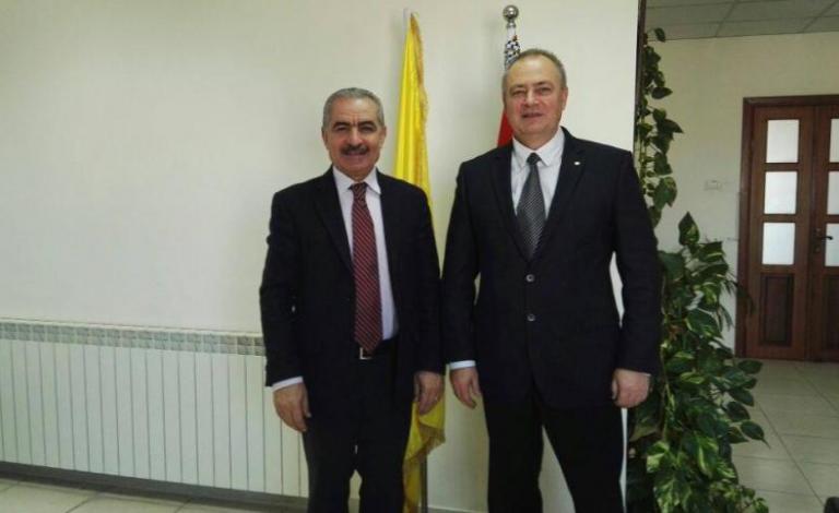 اشتية وممثل روسيا الاتحادية