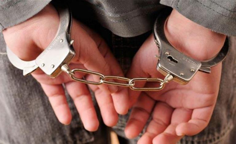 انتحل شخصية أخرى وأضاف 11 شخصًا كـ"أبناء مزيفين"