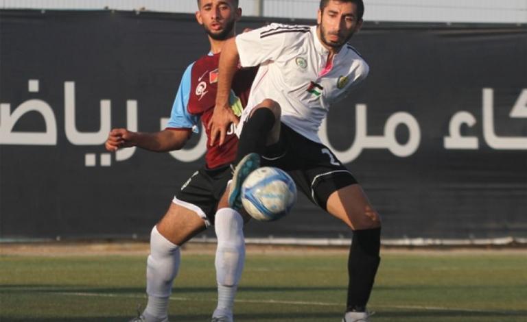 شباب الخليل يسقط المتصدر ويهدي الصدارة للهلال