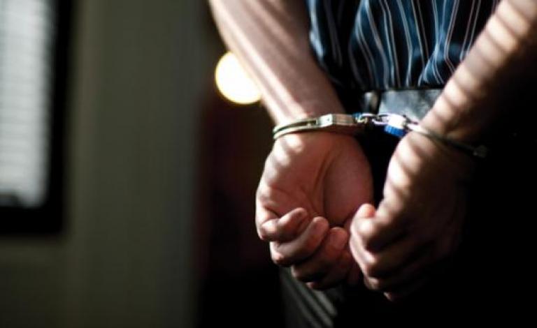 القبض على متهم بالخليل