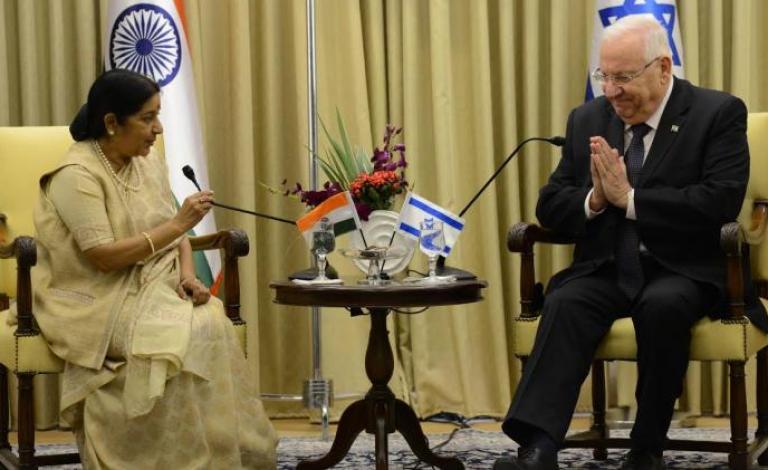 ريفلين والهند