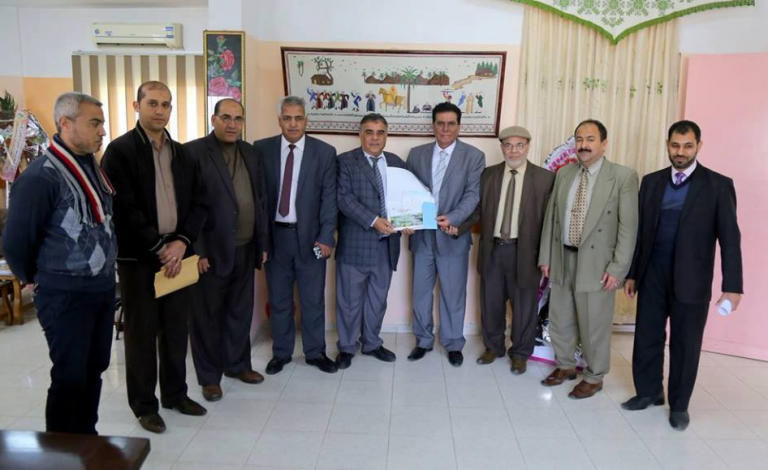 كلية مجتمع الأقصى تزور مديرية التربية والتعليم