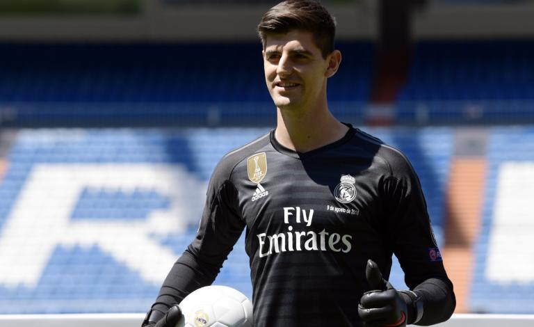 thibaut-courtois-real-madrid-unveiling_10yzsk8r1kto4111dbsomqyng8