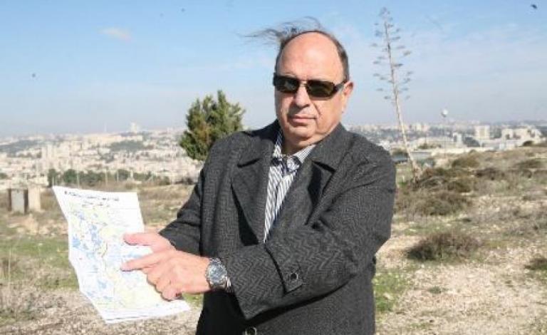 وزير شؤون القدس المحافظ عدنان الحسيني
