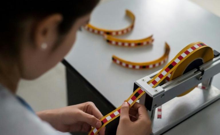 يعد الفحص اليدوي مهما لتشخيص مرض سرطان الثدي- أ ف ب