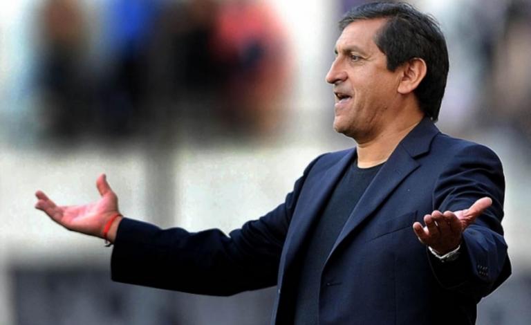 الهلال السعودي يطيح بمدربه دياز