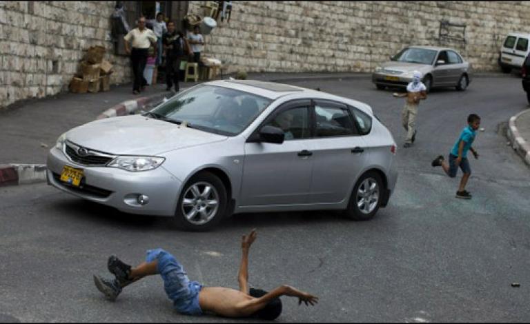 مستوطن يدهس طفلا ويلوذ بالفرار جنوب الخليل