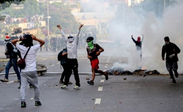 ارتفاع عدد قتلى الاحتجاجات بفنزويلا إلى 29