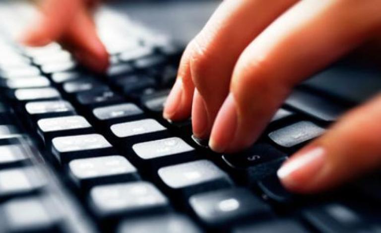 كيف_أتعلم_الكتابة_على_لوحة_المفاتيح_بسرعة