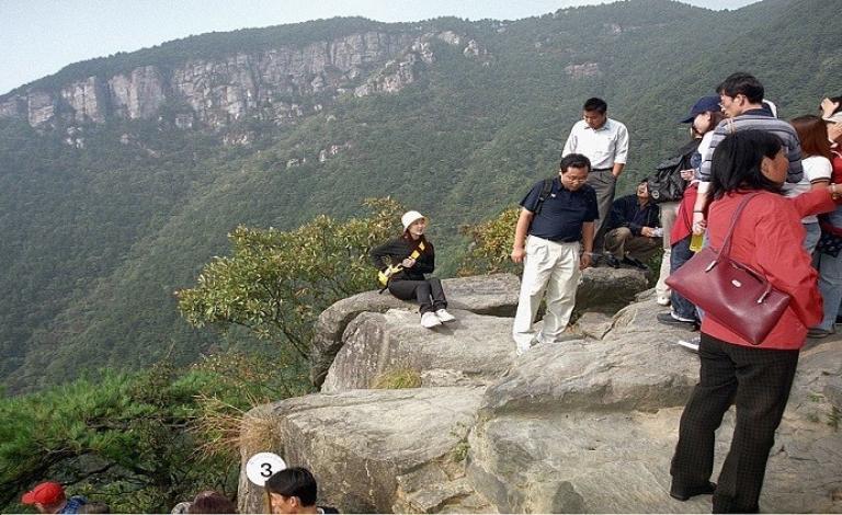 5962553d95a59778638b4567