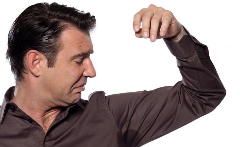 وصفة فعالة للتخلص من رائحة العرق نهائياً