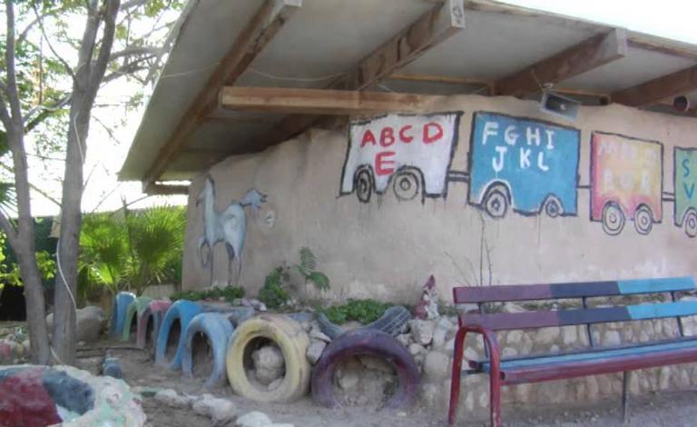 المدارس المهمّشة.. أيقونة تصارع مستوطنات الاحتلال