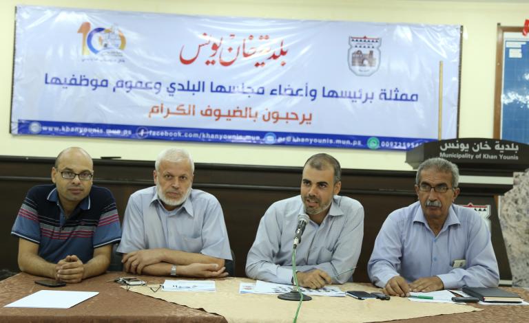 بلدية خان يونس تجتمع مع مرشحي لجنة حي السطر