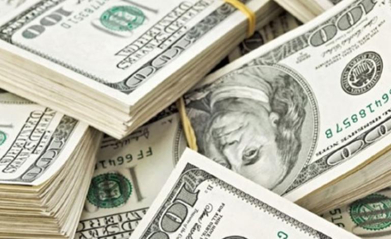 بيانات أمريكية ترفع الدولار لأعلى مستوى في أسبوعين