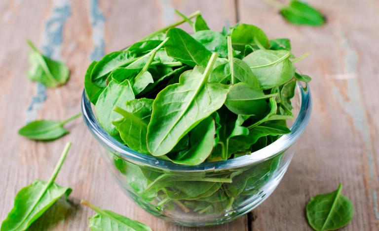 Lose-Weight-Eating-Spinach-1