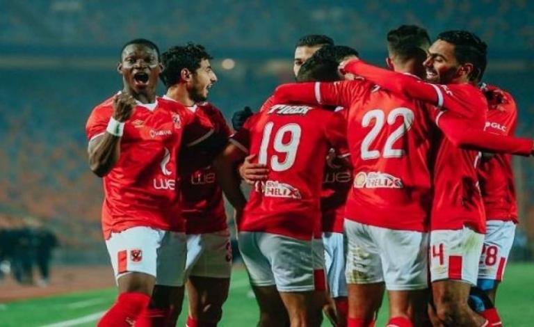 الأهلي يرد على الزمالك بشأن لقب نادي القرن