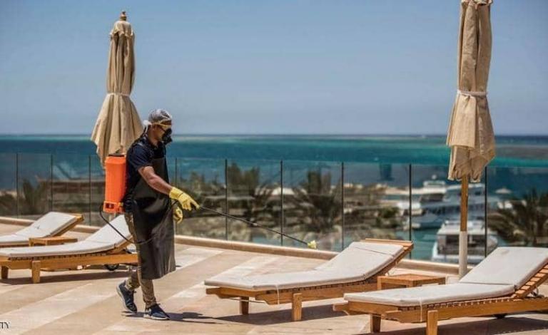 نص القرار على إلغاء حظر انتقال المواطنين وعودة السياحة