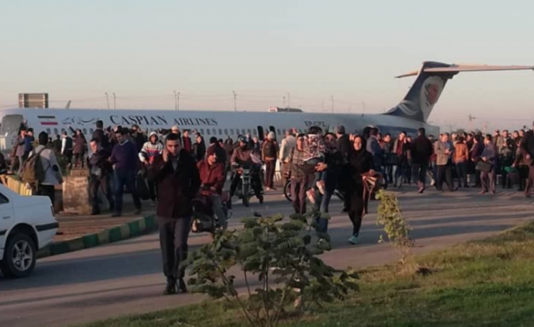 فيديو من داخل طائرة إيرانية أثناء هبوطها الاضطراري