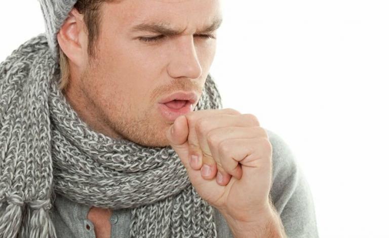 طبيب روسي يبين الفرق بين سعال فيروس كورونا وسعال المدخن
