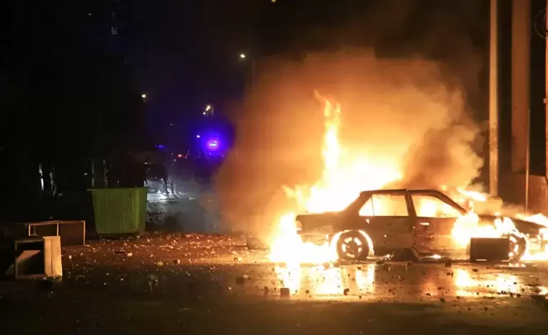 لبنان.. لماذا يحرق فقراء طرابلس أملاك مدينتهم؟