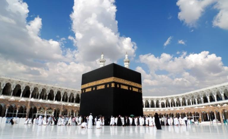 السعودية تدرس منع الوافدين الأجانب من الحج للعام الثاني على التوالي