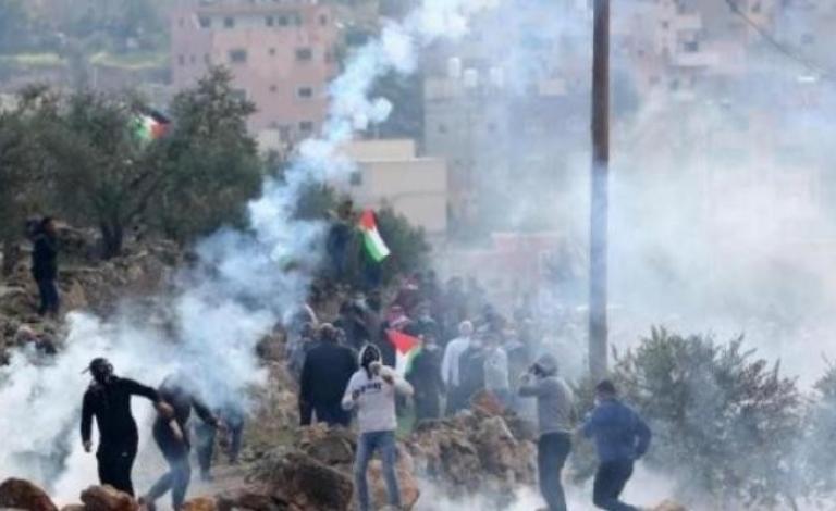 الاحتلال يقمع وقفة منددة بالاستيطان في مسافر يطا جنوب الخليل