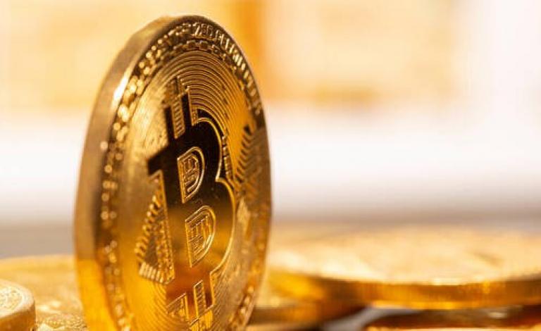 سعر "بيتكوين" يتجاوز 51 ألف دولار أمريكي لأول مرة منذ مايو 2021