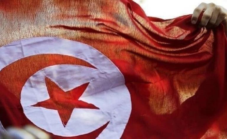 تونس.. استقبلها في منزله مع صديقتها فخدرته وسلبته 30 ألف دينار