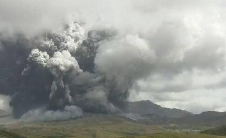اندلاع بركان جبل "أسو" بجنوب غرب اليابان